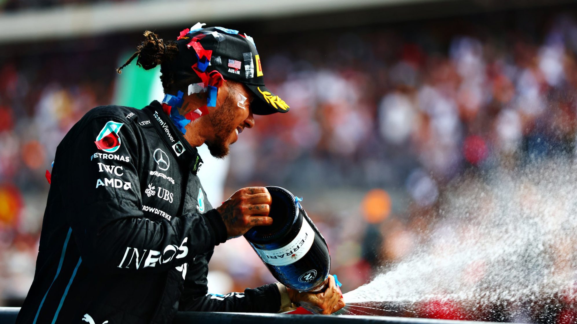 Lewis Hamilton sur le podium